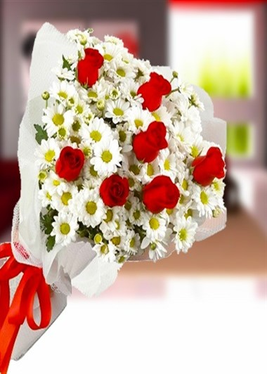 Papatya ve 7 Gül Gaziantep Çiçek Sepeti Siparişi